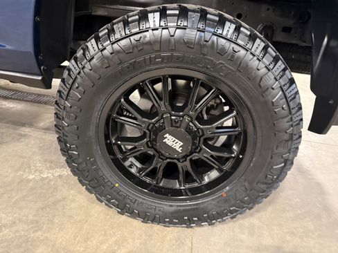 Certified 2024 RAM 2500 Big Horn w/ Sport Appearance Package image 29