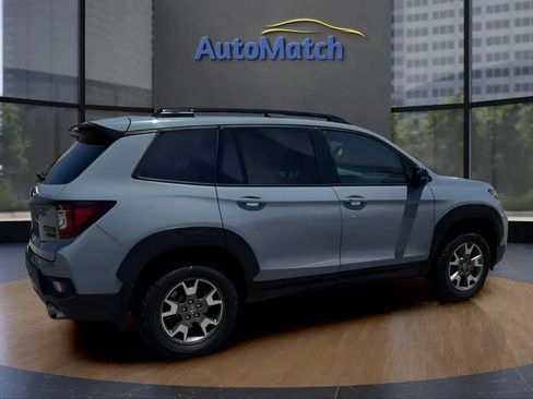 Used 2023 Honda Passport TrailSport image 11