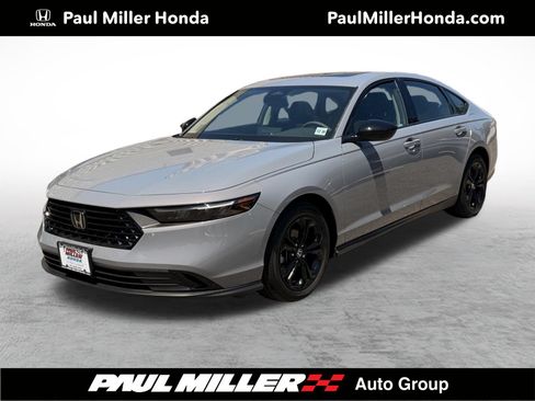 Certified 2025 Honda Accord SE image 1