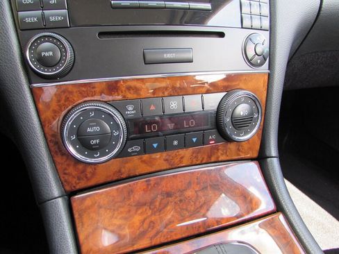 Used 2008 Mercedes-Benz CLK 350 Coupe image 21