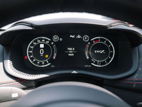 Used 2021 Aston Martin DBX image 37