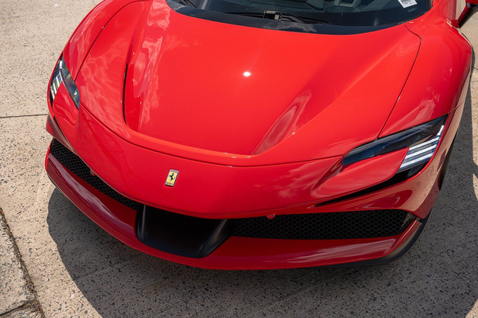 Used 2024 Ferrari SF90 Spider AWD/4WD image 10
