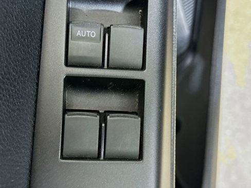 Certified 2018 Toyota RAV4 XLE FWD image 18