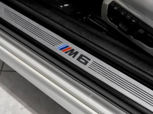 Used 2017 BMW M6 Coupe image 29