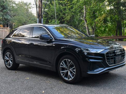 Used 2021 Audi Q8 Premium Plus AWD/4WD image 12