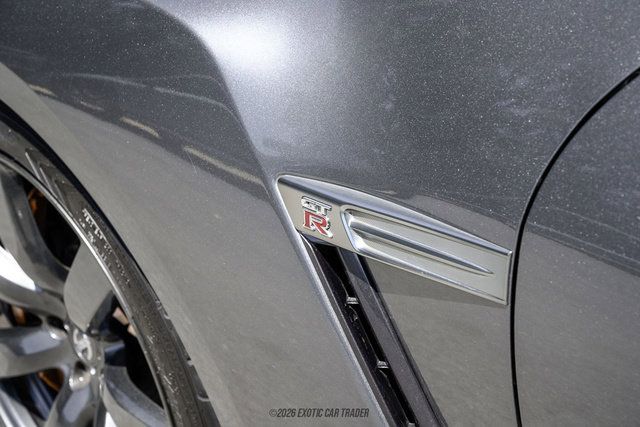 Used 2011 Nissan GT-R Premium AWD/4WD image 65