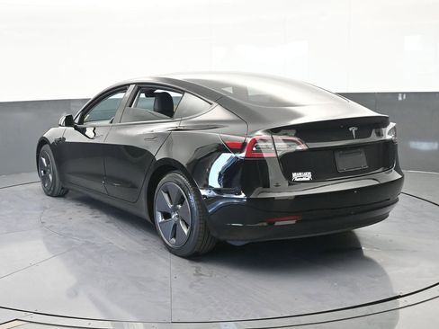 Used 2021 Tesla Model 3 Standard Range Plus image 4