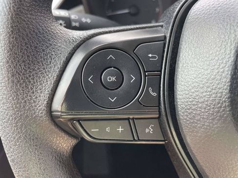 Used 2025 Toyota Corolla LE FWD image 18