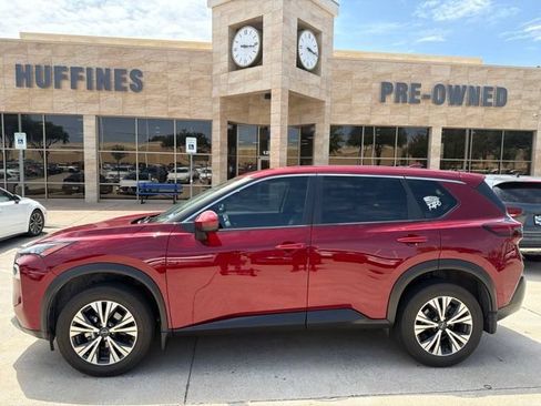 Used 2023 Nissan Rogue SV FWD image 1