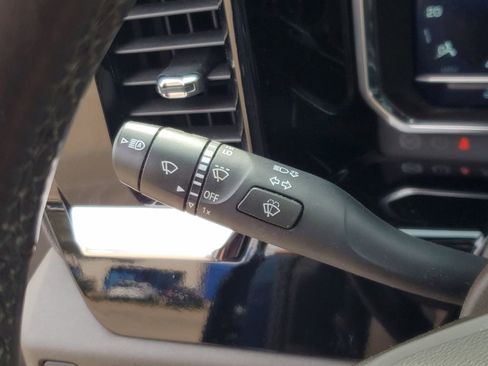 Used 2023 Chevrolet Silverado 1500 LT image 29