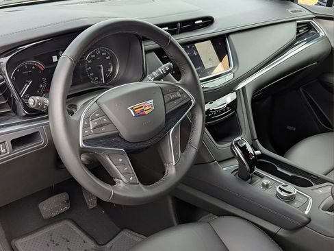 Certified 2024 Cadillac XT5 Premium Luxury image 10