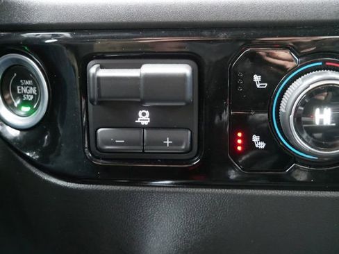 Used 2022 Chevrolet Silverado 1500 LT Trail Boss w/ Convenience Package II image 18