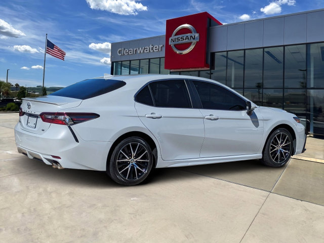 Used 2023 Toyota Camry SE FWD image 4