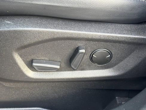 Used 2024 Ford Edge SEL w/ Convenience Package image 25