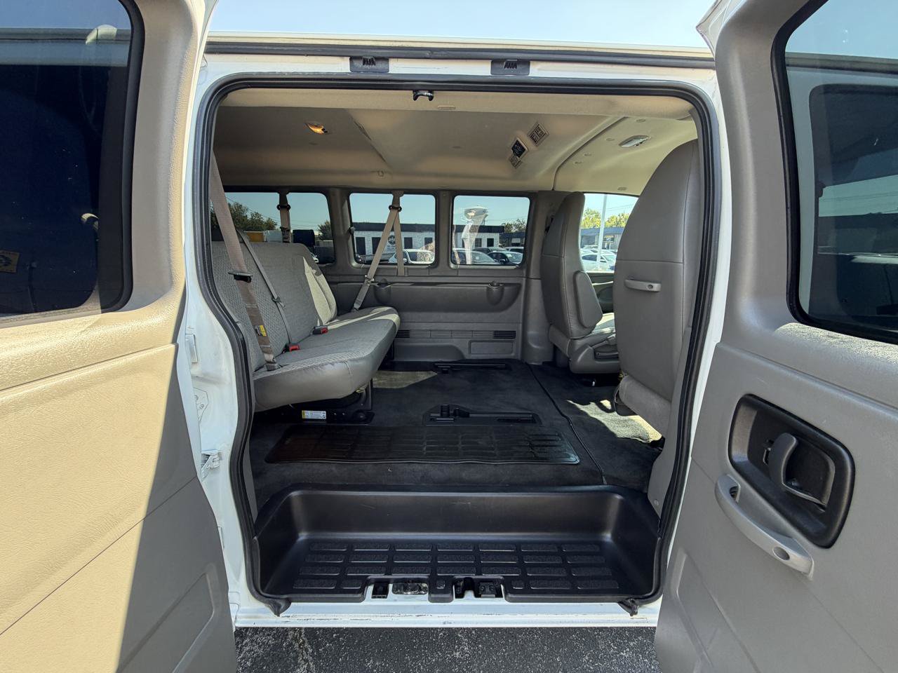 Used 2014 Chevrolet Express 1500 LS RWD image 13