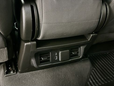 Used 2024 GMC Sierra 1500 Elevation image 28