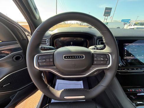 Used 2024 Jeep Wagoneer Series II w/ Premium Group I image 22