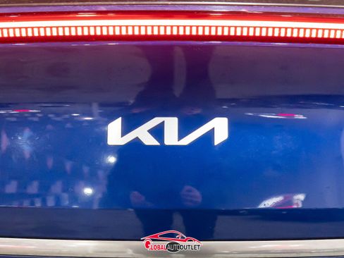 Used 2022 Kia EV6 Wind image 46