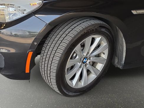 Used 2016 BMW 550i Gran Turismo xDrive AWD/4WD image 35
