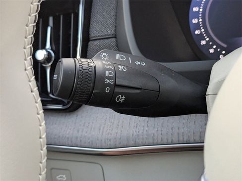 Certified 2026 Volvo XC90 B6 Ultra w/ Protection Package Premier image 34