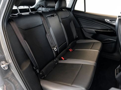 Used 2023 Volkswagen ID.4 Pro S image 37