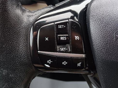 Used 2021 Ford Escape SEL image 16