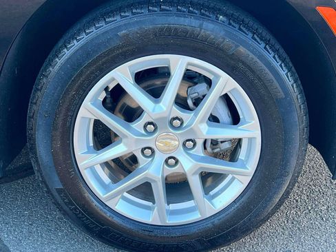 Used 2024 Chevrolet Equinox LS w/ LS Convenience Package FWD image 6