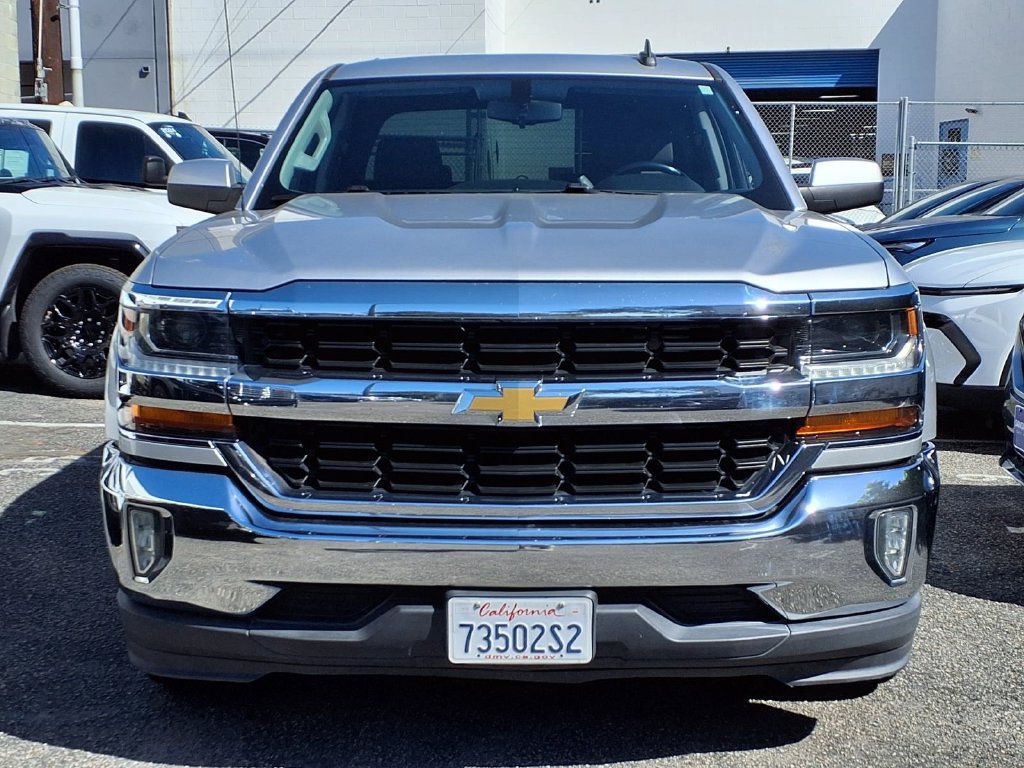 Used 2018 Chevrolet Silverado 1500 LT w/ All Star Edition RWD image 2