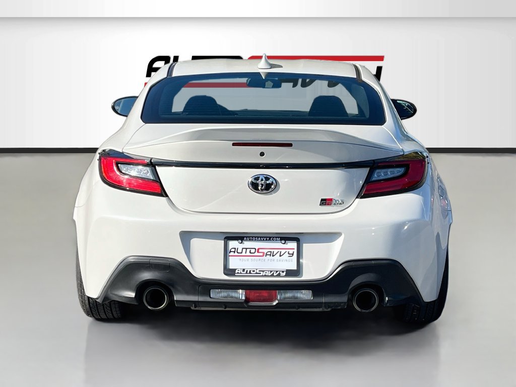 Used 2023 Toyota GR86 Premium w/ ALL Weather Mat Package (TMS) RWD image 6