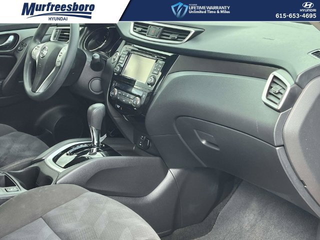 Used 2015 Nissan Rogue SV w/ SV Premium Package FWD image 25