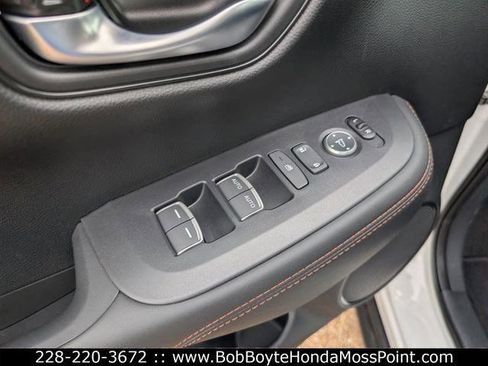 New 2026 Honda HR-V LX image 9