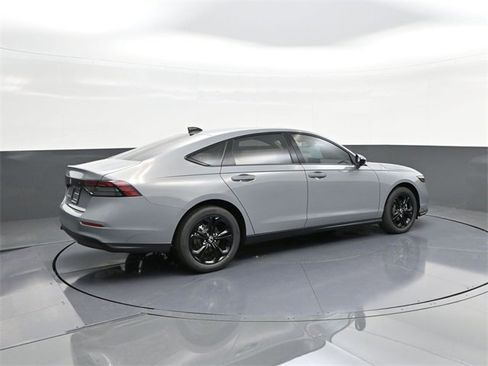 New 2025 Honda Accord SE image 13