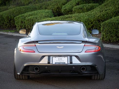 Used 2014 Aston Martin Vanquish Coupe image 41