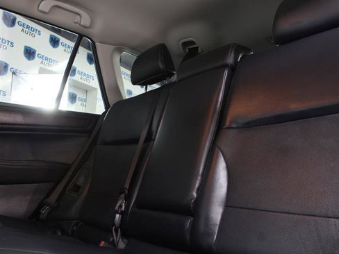 Used 2017 Subaru Outback 2.5i Limited image 18