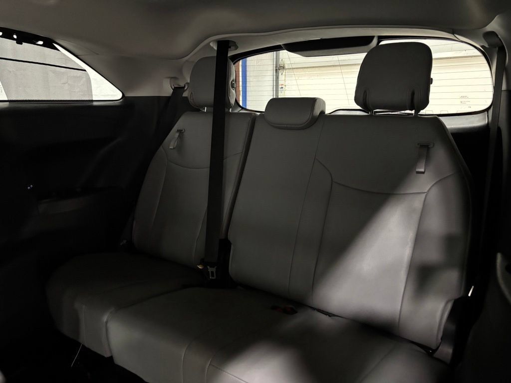 Used 2026 Toyota Sienna XLE AWD/4WD image 53