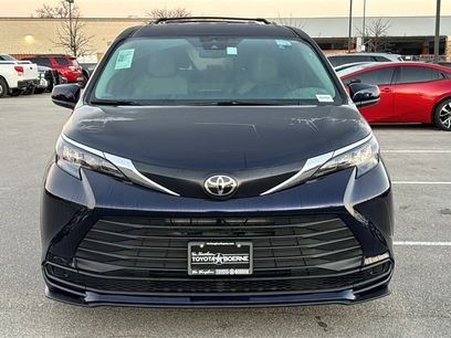 New 2026 Toyota Sienna LE