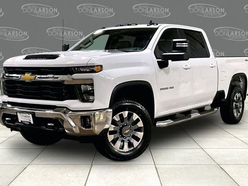 Used 2024 Chevrolet Silverado 3500 LT AWD/4WD image 3