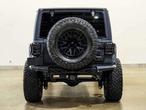 Used 2024 Jeep Wrangler Unlimited Rubicon w/ Technology Group AWD/4WD image 42