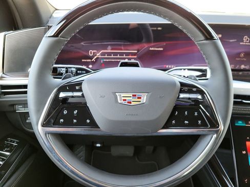 New 2025 Cadillac Escalade Luxury image 21