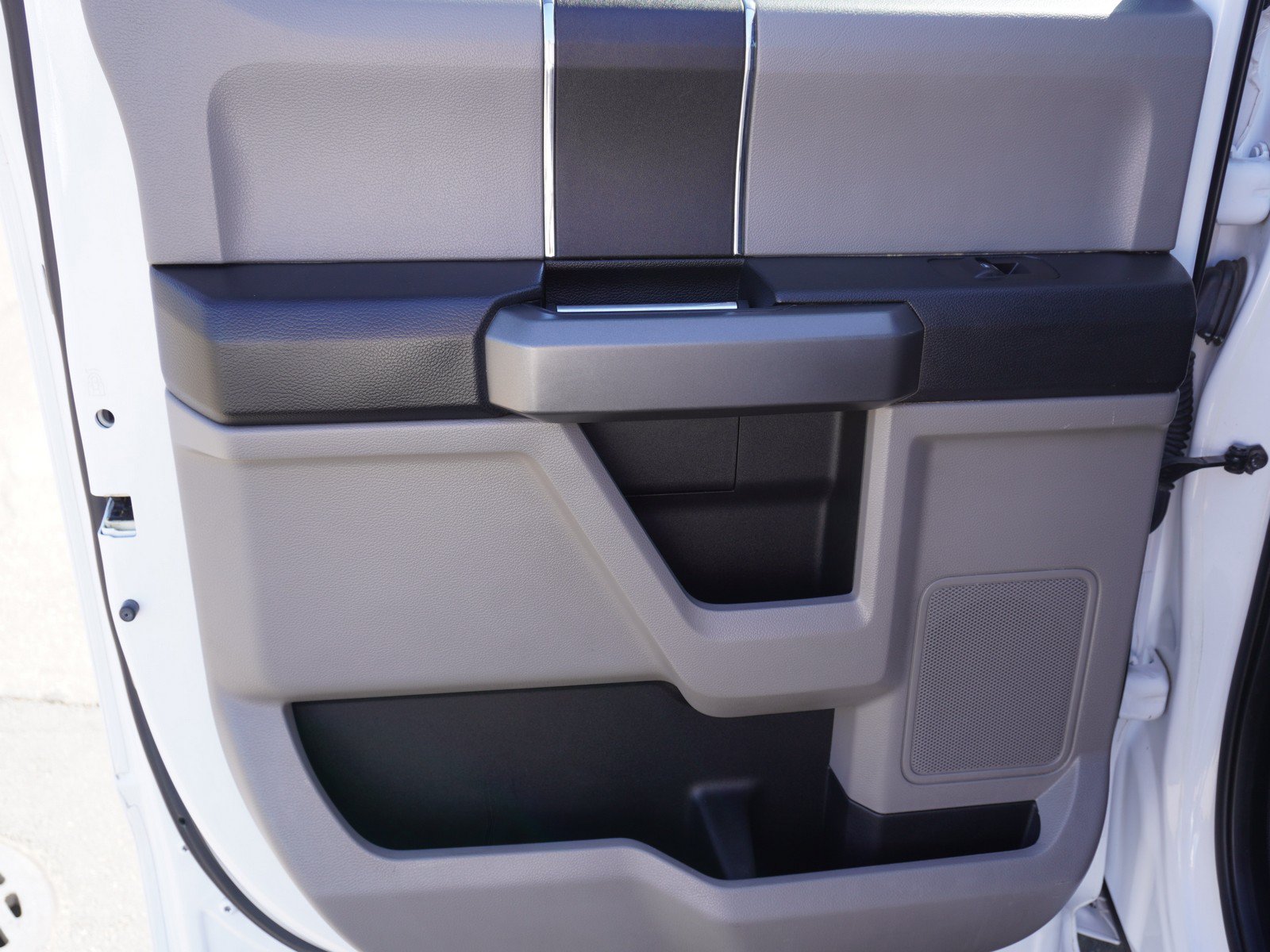 Used 2017 Ford F150 XLT RWD image 16