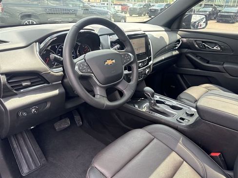 Certified 2023 Chevrolet Traverse High Country FWD image 10