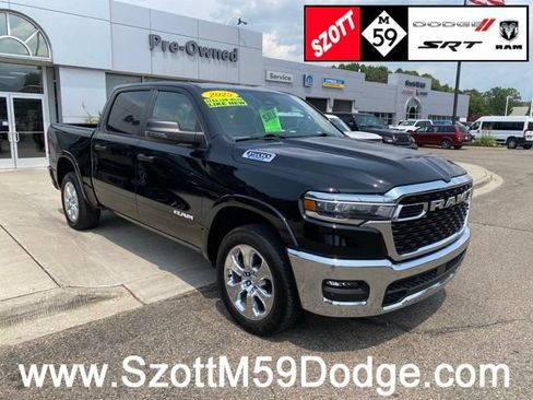 Used 2025 RAM 1500 Big Horn AWD/4WD image 1