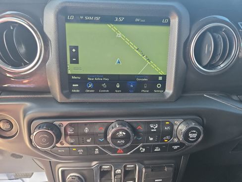 Used 2021 Jeep Wrangler Unlimited Rubicon w/ Trailer Tow Package AWD/4WD image 17
