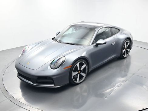 Certified 2025 Porsche 911 Carrera RWD image 32