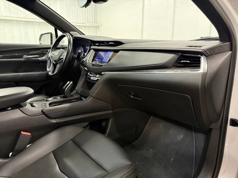 Used 2022 Cadillac XT5 Premium Luxury w/ Technology Package FWD image 29