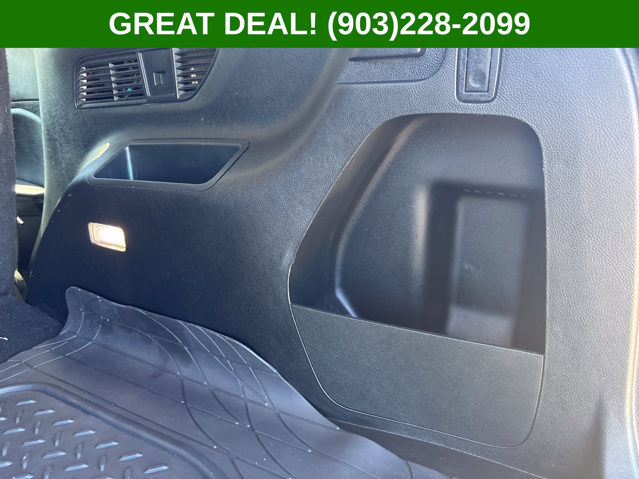 Used 2021 Ford Edge SEL w/ Convenience Package FWD image 9
