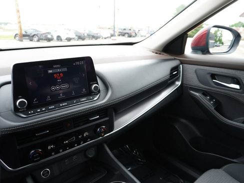 Used 2023 Nissan Rogue SV AWD/4WD image 20