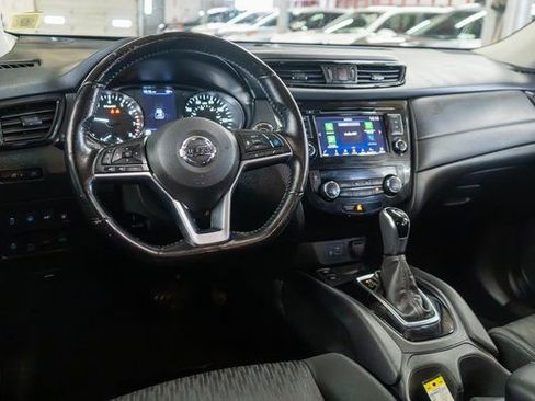 Used 2020 Nissan Rogue SV w/ Premium Package image 13