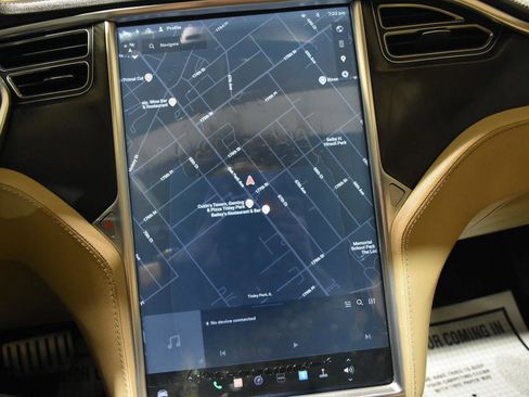 Used 2013 Tesla Model S Performance image 38