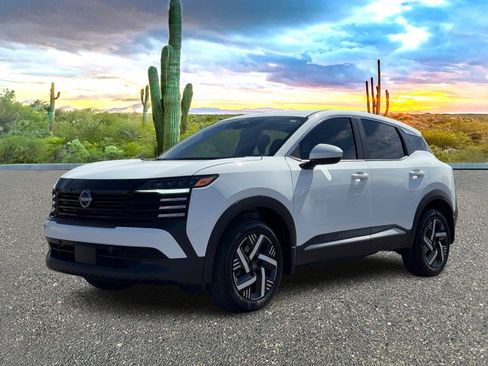 Certified 2025 Nissan Kicks SV image 2